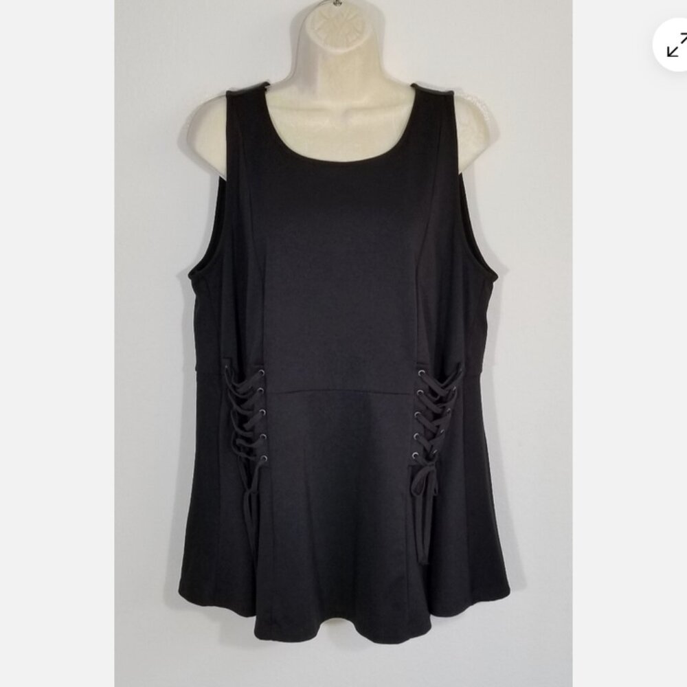 TORRID Size 2 Peplum Top 6443E1M